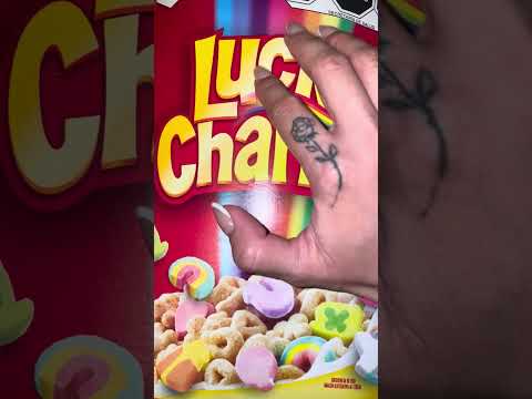 Tapping with Fresh set of Nails #asmr #tapping