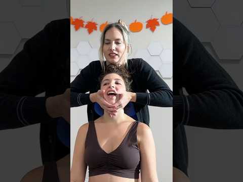 Jaw Pops + Full Body Work #femalechiropractor #shorts #tmj