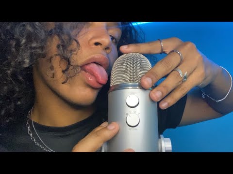 ASMR 100% MOUTH SOUNDS FAST AND AGGRESSIVE, SPIT PAINTING, HAND MOVEMENTS, INAUDIBLE WHISPERS