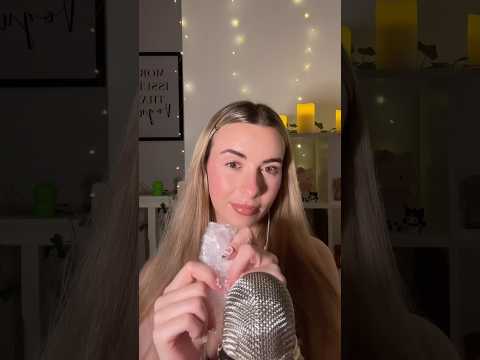 Rate this ASMR trigger out of 10 ⭐️ #asmrcrunchy #asmrtingles