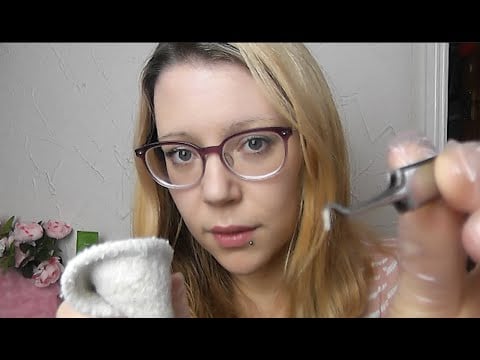 ASMR ROLEPLAY🧖‍♀️ SKIN EXAMINATION PORE EXTRACTION | ACUPRESSURE | Personal Attention 💆‍♀️