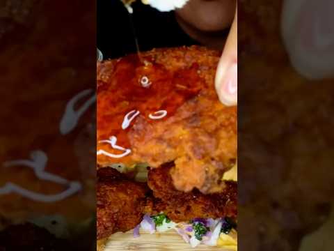 BEST WAY TO EAT DAVE’S HOT CHICKEN🤤🥵 #daveshotchicken #chicken #mukbang