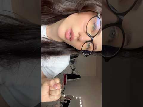 ASMR removing your negative thoughts💆🏻‍♀️ #asmr #mouthwhisper #visualtingle #tingles #mouthsounds
