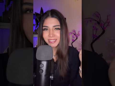 ASMR - Soy tu tía cool 👀💕 sígueme en Instagram para más contenido bonito ☺️ #asmr #roleplay #viral