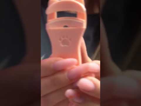 ASMR doing your makeup in 28 seconds 💄