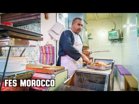 🇲🇦 Medina of Fez Morocco Walk Around | Tips, Good Barbershops, and Where to Eat!