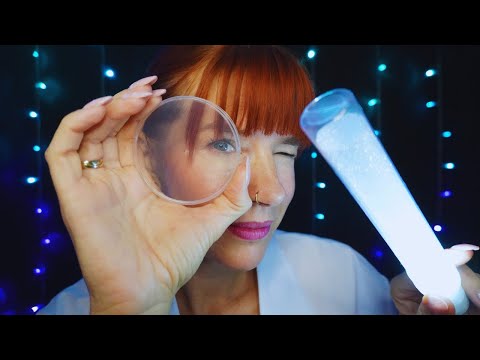ASMR  Doctor Roleplay - Betriebsärztin testet deine Lichtempfindlichkeit