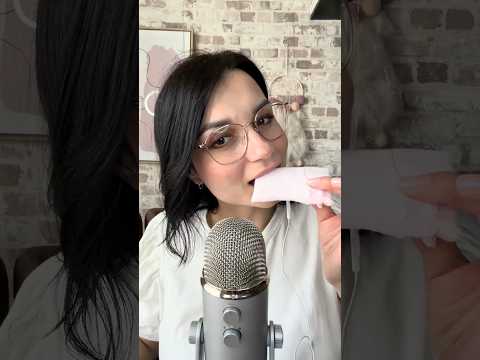Bubble Gum eating sounds #asmr #asmrtingles #gumasmr #fyp