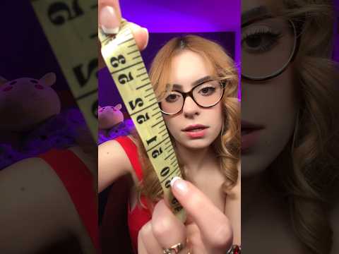 ASMR JE TE MESURE ✨ #asmr #shorts  #shortsviral #shortsfeed #asmrfast