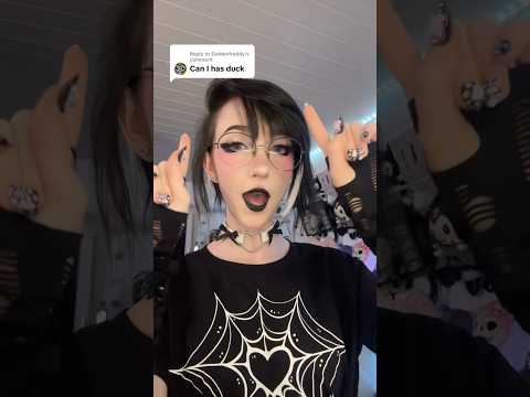 duck 🦆 asmr 🙆🏻‍♀️ #asmr #asmrtapping #asmrtriggers #asmrshorts