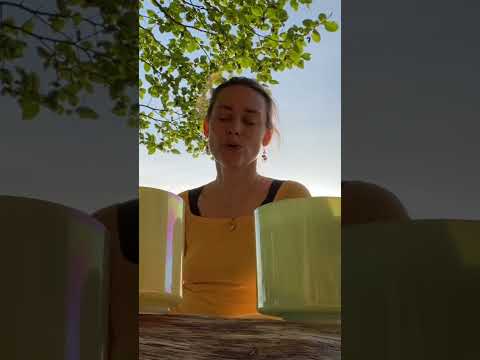 Peaceful moment at the beach | Crystal singing bowls | Mindfulness meditation | ASMR | #shorts