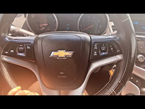 ASMR | 5 minutes of tapping & scratching in the car *fast & aggressive*