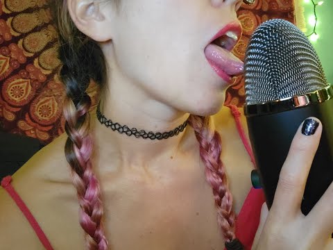 ASMR - MIC LICKING AND KISSES😛💋