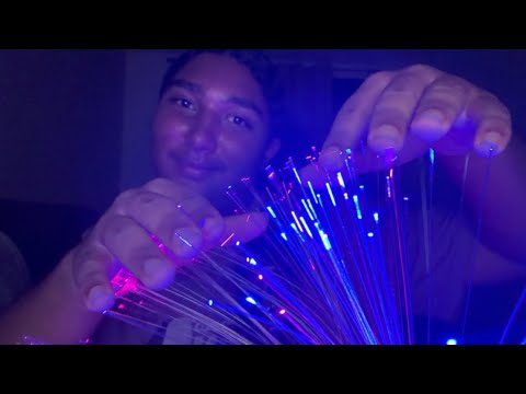 ASMR: VISUEL ￼avec de la lumière pour un maximum de frisson (bruits de bouche) ￼