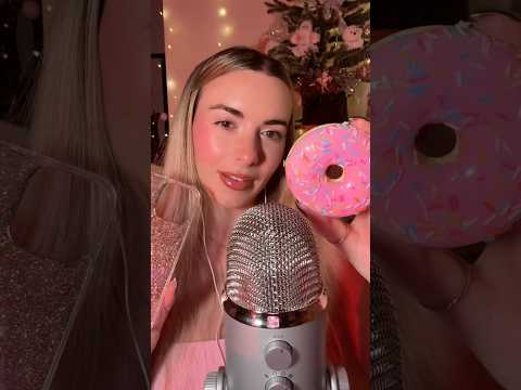ASMR this or that 📱🍩  #asmrtapping #asmrsatisfying