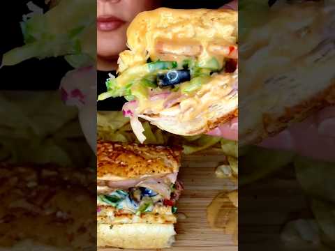 EXTRA SAUCY CRUNCHY SUBWAY FOOTLONG #asmr #subway #shorts