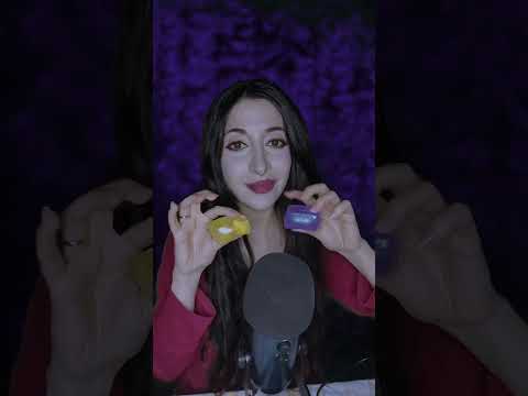 ASMR Cosa scegli? questo o quello?🟪🟨 #relax #tingles #asmr #shorts