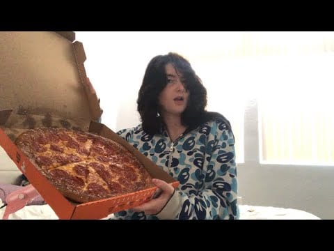 ASMR Little Caesar’s MUKBANG 🍕🍕🍕(chewing, mouth sounds, some chit chat)