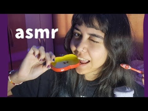 ASMR - te fazendo dormir com tappings relaxantes!! 