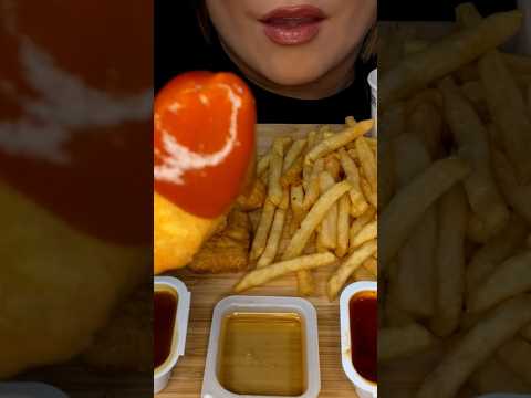 CHICKEN NUGGETS & FRIES #asmr #shorts #mcdonalds