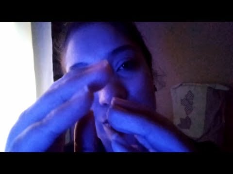 ASMR caseiro Amiga fazendo carinho e conversando, te ajudando na sua tristeza 🦋🎁