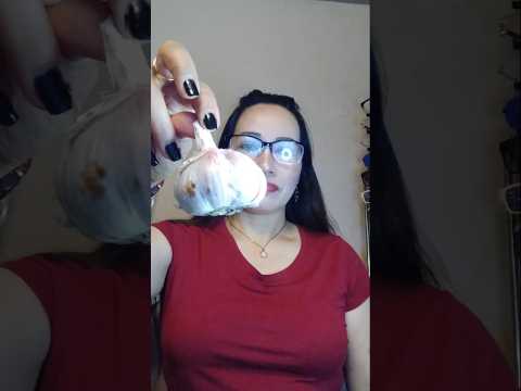 EATING CRUNCHY GARLIC#everyone #mukbang #shortsfeed #garlic #crazylady #viral