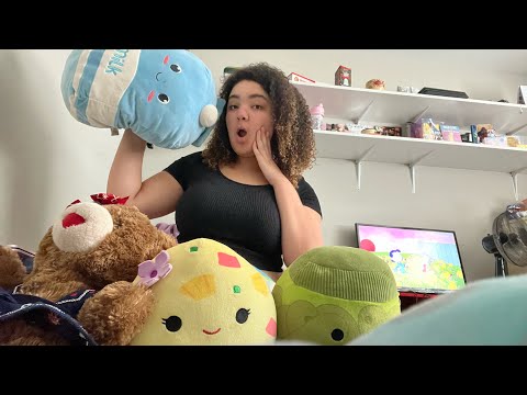 ASMR💙plushie massage! (minimal talking, fabric scratching, mouth sounds…)