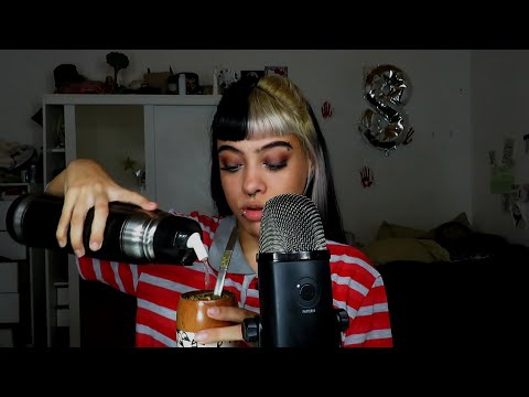 ASMR TOMANDO MATE+ CHARLITA D INICIO D AÑO. ZOEyes Asmr