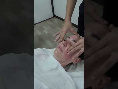 Relajante masaje thai de rostro 💆🏼‍♀️✨ #massage #masajethai #short #tailandia