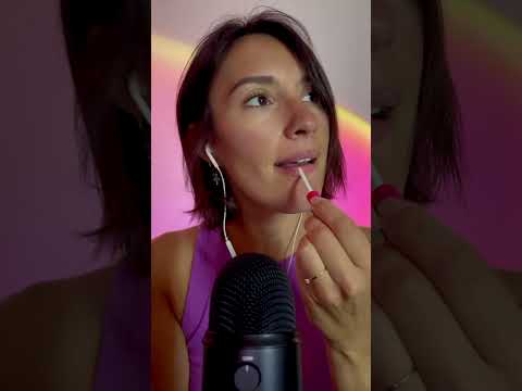 ASMR Gloss #asmr #bruitdebouche