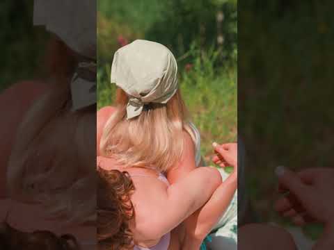 Fun stretching in nature with Yulia and Oksana #wellness