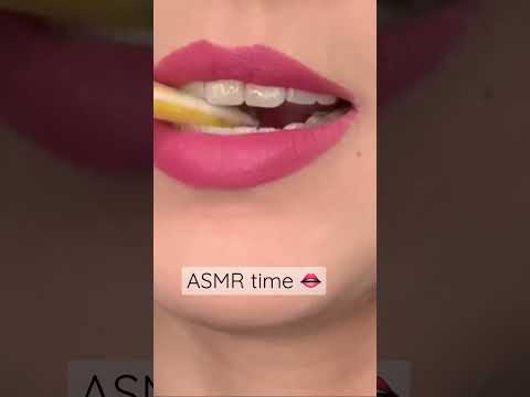 ASMR satisfying sounds- eating #asmr #shorts #asmreating #asmrfood #asmrsounds #lips #satisfying