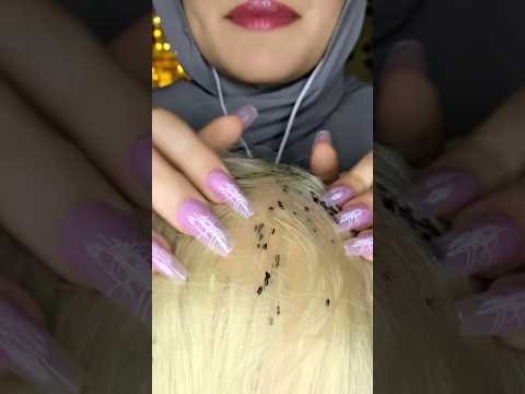 Lice plucking🐜💆🏻‍♀️😱#asmr #satisfying #visualtingle #asmrmassage #shorts #canada #asmrscratching
