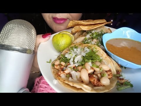 ASMR Comiendo Tacos de carne adobada/Eating marinated beef tacos #food #mexicanfood #asmr #susurros