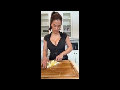 Stephanie cooks