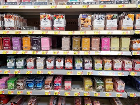 Organizing & Examining Walmart Wax Melts 12-14-2021 (Soft Spoken-ish)