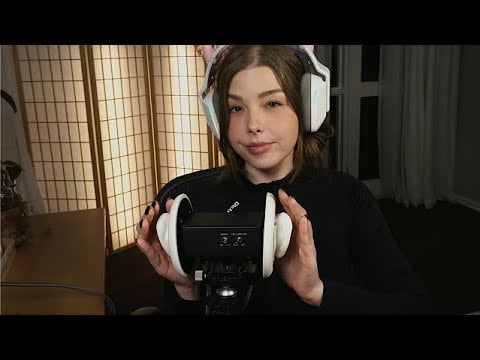 ASMR ear massage