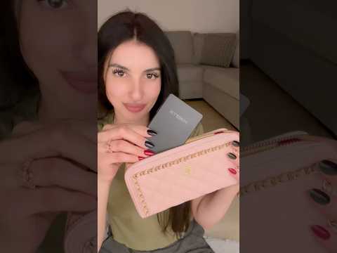 New e-reader 💞📚👛 #asmr #tapping #whispering