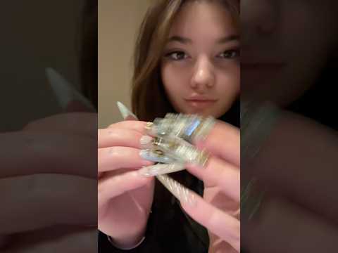 Simple nail tapping ASMR #tingles #mouthwhisper #asmrtingles #visualtingle #relax #asmrtriggers