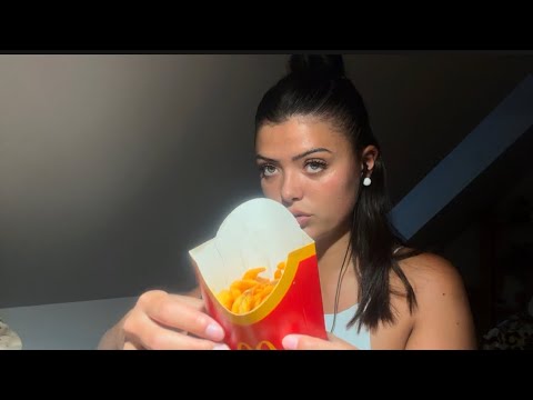 ASMR MUKBANG MACDO (chuchotement)