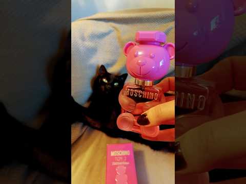 ASMR Perfume Review - Moschino Toy 2 Bubble Gum #asmrfragrance #asmrtapping #perfumereviews