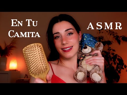 ASMR en TU CAMITA ❤️ Triggers para DORMIRTE 💤 Caricias, Masajes & Cepillo 🪔