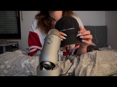 ASMR | cozy tapping in bed | (no talking)…🕯️🛌💤