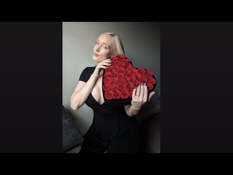 🌹ASMR Unboxing🌹Rose Forever Review🌹soft black velvet and delicate red rose petal sounds😌🌹✨