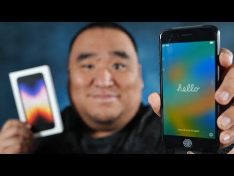 ASMR | iPhone SE Unboxing + Reaction 📱