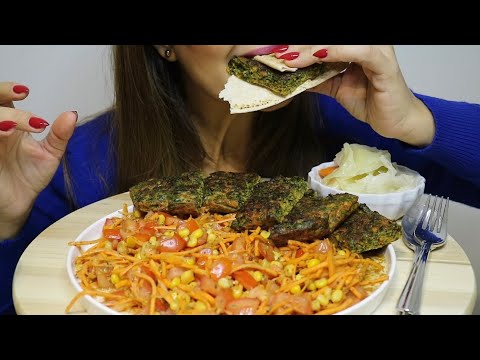 ASMR OMELETTE EGG & PARSLEY / CARROT SALAD / ROASTED FLATBREAD / no talking / CREMA ASMR #asmr #food