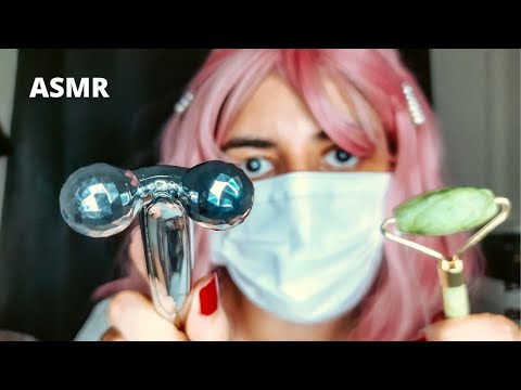 ASMR -  MASSAGEM FACIAL, TOQUES NA TELA, SUSURROS...