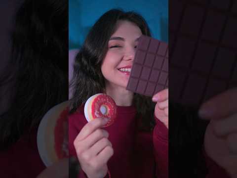 ¿Cuál prefieres? 🍩 o 🍫 #asmr #shorts