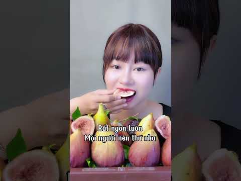 #shorts eating Brown Turkey Figs #linhasmr #asmr #asmreating #asmrfood #mukbang #asmrcontent