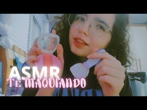 ASMR | TE MAQUIANDO com make de papel (sons reais)